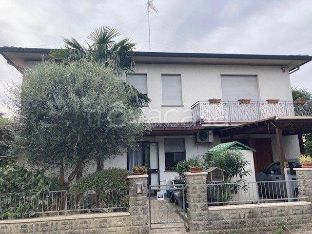 Villa in in vendita da privato a Sant'Agata sul Santerno via Vittoria Maria Nenni, 1