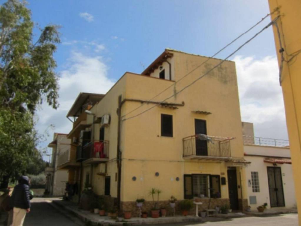 Appartamento all'asta a Palermo cortile Albanese in Via Cristodulo, 13
