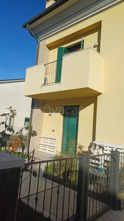 Villa a Schiera in in vendita da privato a Santa Lucia di Piave via Guglielmo Marconi, 14