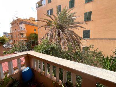 Appartamento in vendita a Roma via Laura Mantegazza