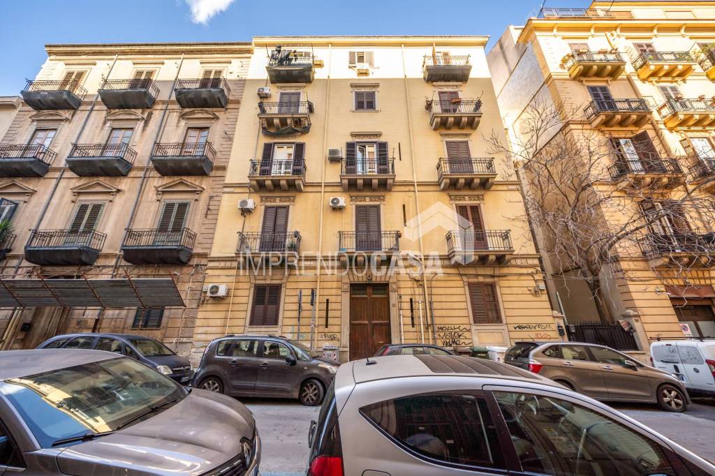 Appartamento in vendita a Palermo via Onorato, 31