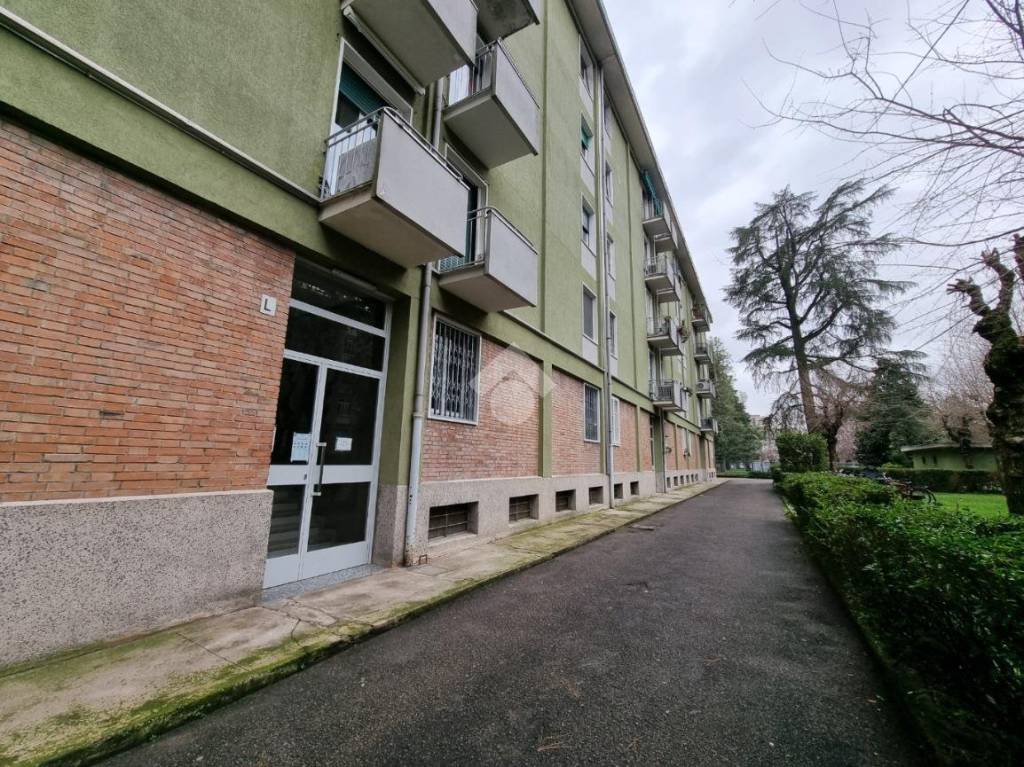 Appartamento in vendita a Milano via Osteno, 6