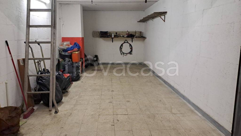 Garage in vendita a Roma via Umberto Moricca, 32