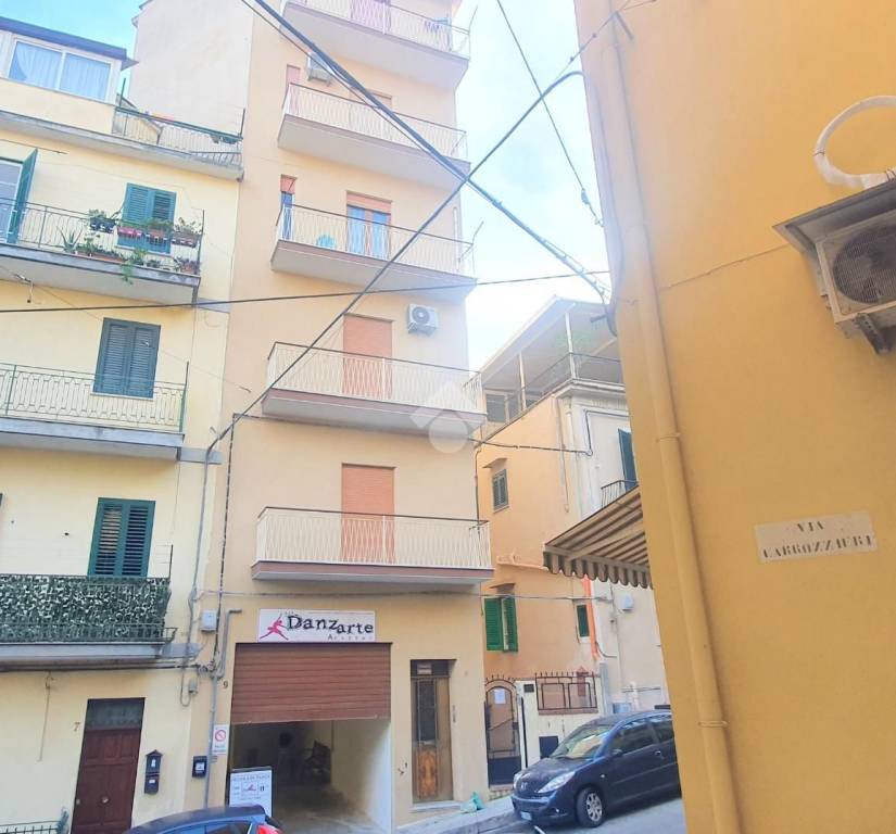 Appartamento in vendita a Monreale via Salita Garibaldi, 11