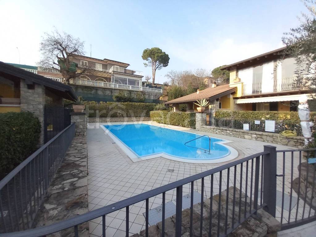 Appartamento in vendita a Moniga del Garda via Sandro Pertini, 40