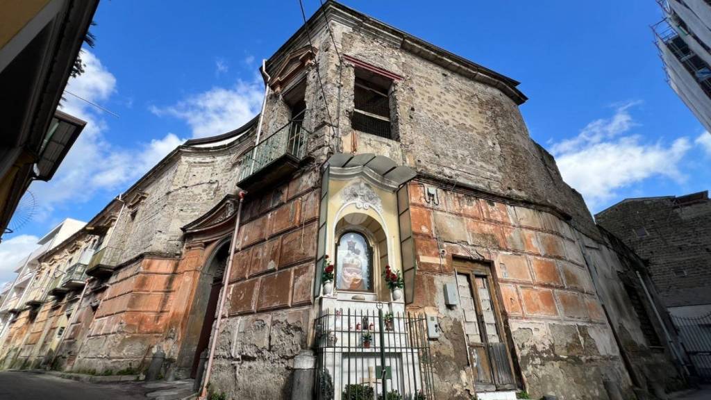 Casa Indipendente in vendita a Frattamaggiore via Riscatto, 19