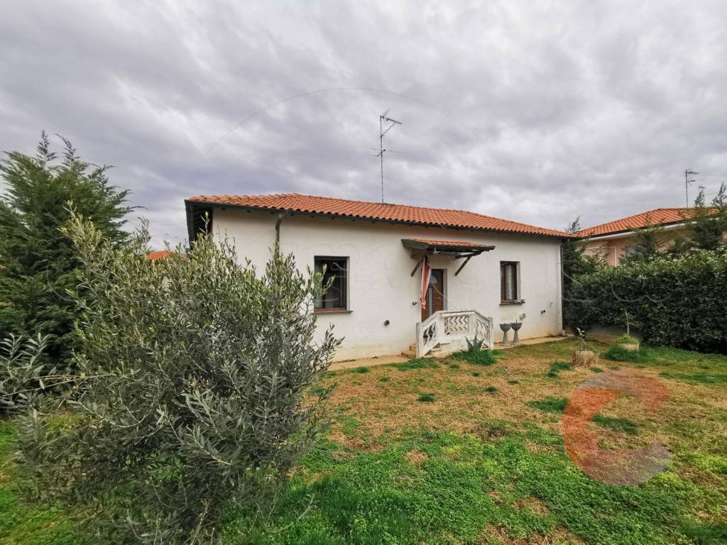 Villa in vendita a Inveruno via Carlo Porta