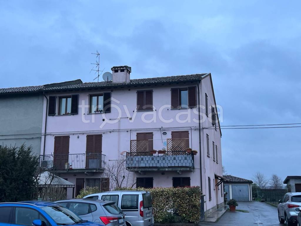 Appartamento in vendita a Parma via Pizzolese, 12