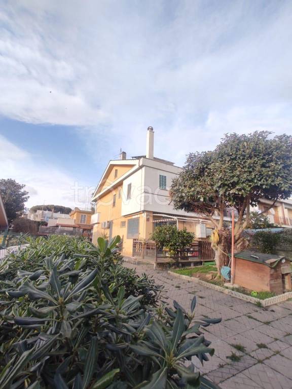 Villa a Schiera in vendita a Civitavecchia via dei Poggi