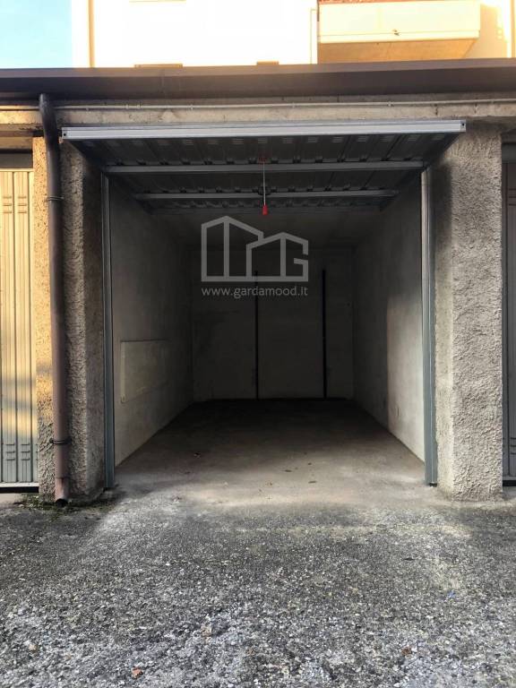 Garage in vendita a Ghedi via Grazia Deledda, 15