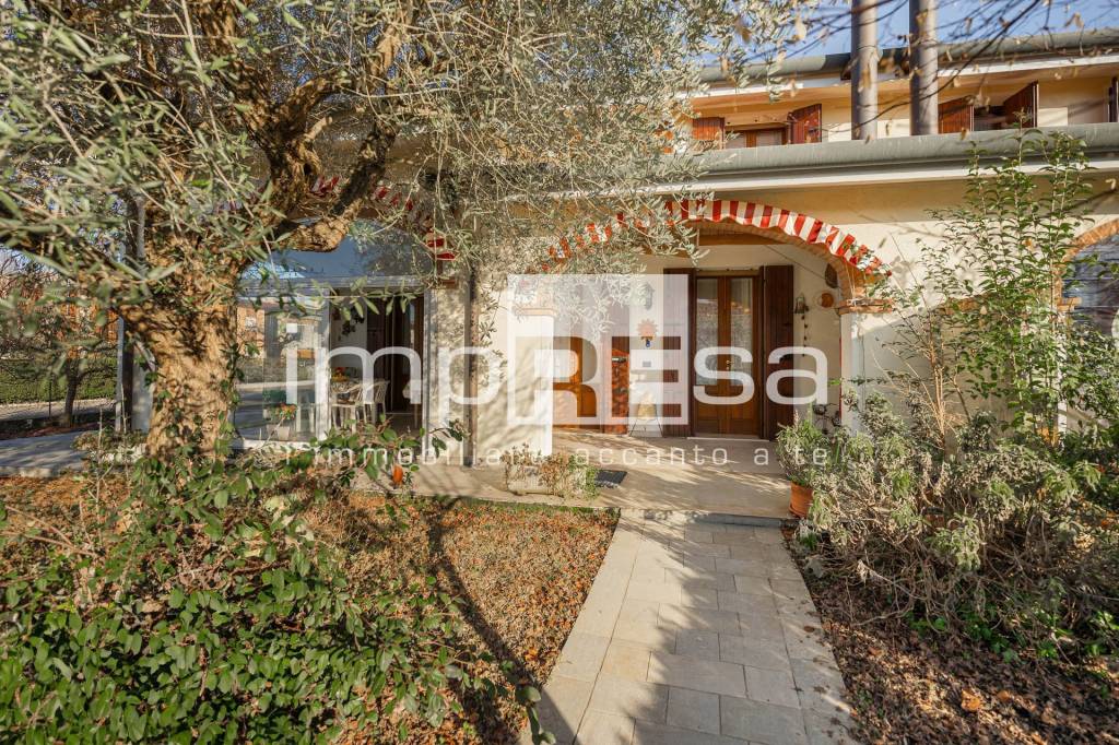 Villa Bifamiliare in vendita a Marcon via Monte Bianco