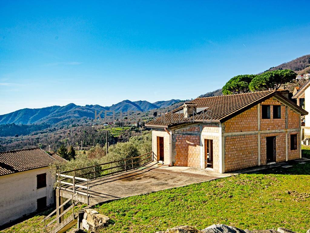 Villa in vendita a Podenzana via Oliveto