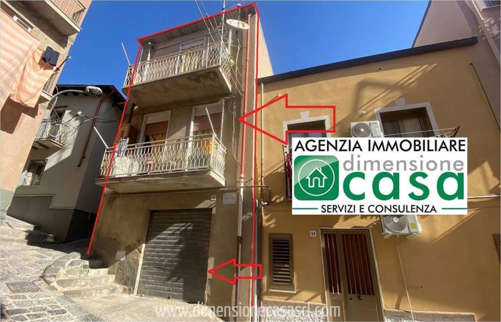 Casa Indipendente in vendita a San Cataldo via f. Sicurella, 54