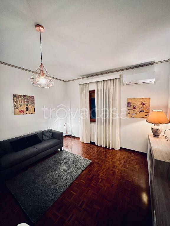 Appartamento in in affitto da privato a Palermo via Principe di Belmonte, 93