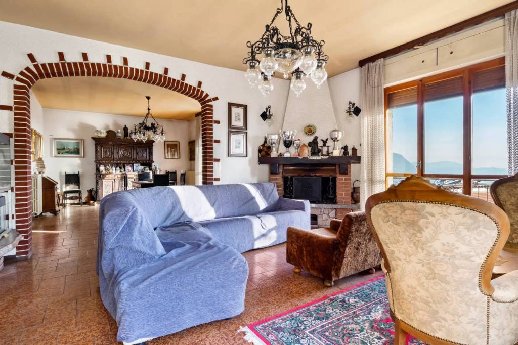 Casa Indipendente in vendita ad Arizzano trieste