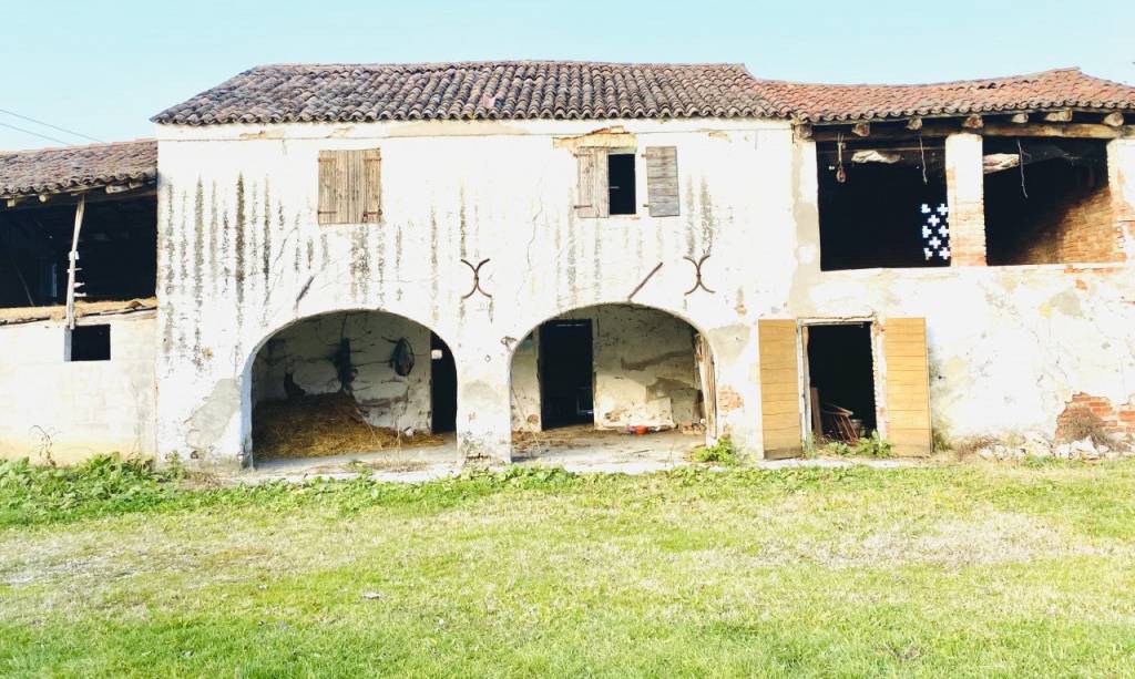 Casa Indipendente in vendita a Piombino Dese via Silvio Pellico