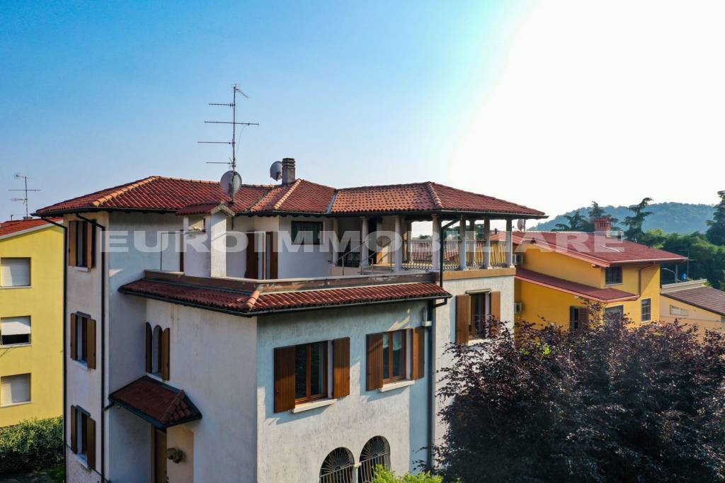 Casa Indipendente in vendita a Brescia via s.Emiliano, 43