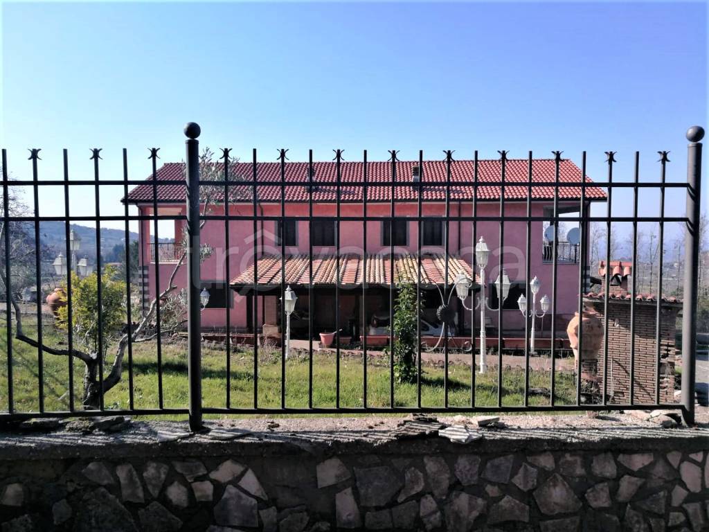 Villa Bifamiliare in vendita a Monte Compatri via Alfredo Serranti
