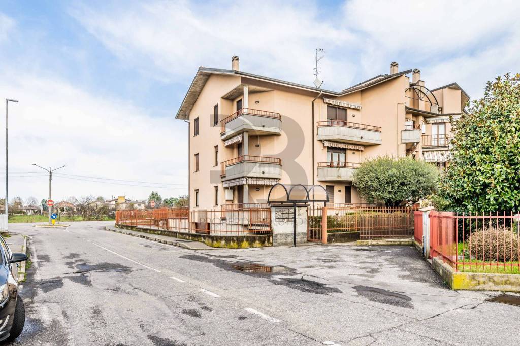 Appartamento in vendita a Gorla Maggiore via San Francesco