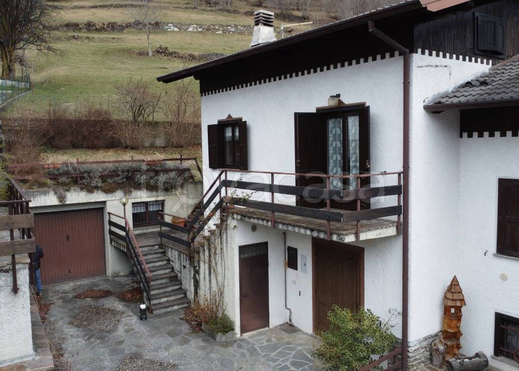 Villa a Schiera in vendita a Monno via Valtellina, 34