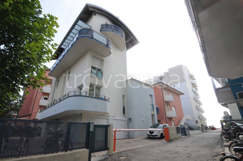 Appartamento in vendita a Caorle lungomare Trieste, 29