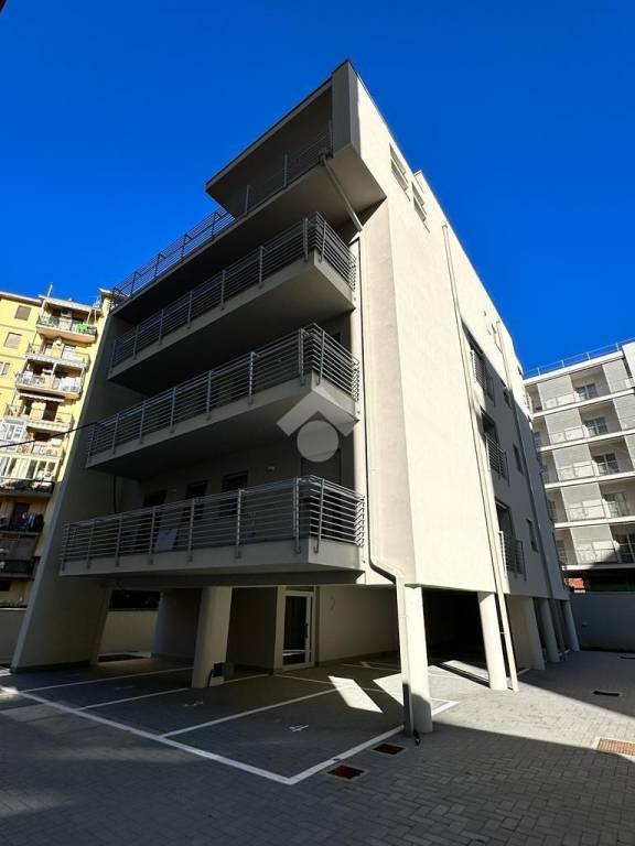 Appartamento in vendita a Firenze via Zambrini, 28