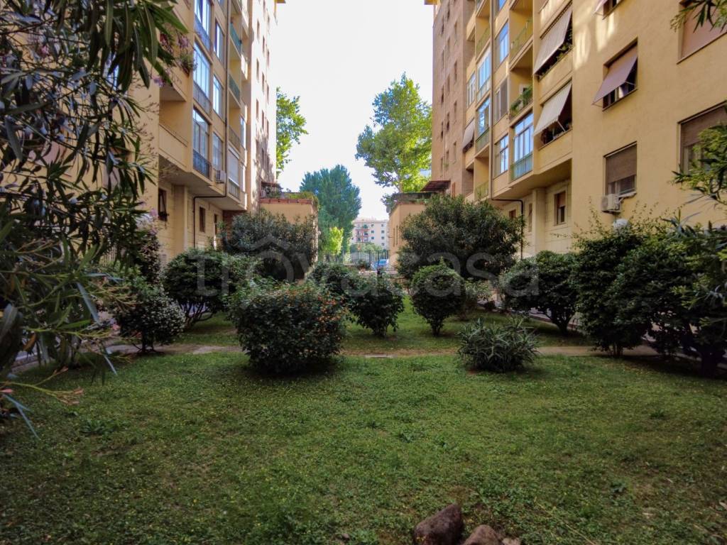 Appartamento in vendita a Roma via Costantino, 22