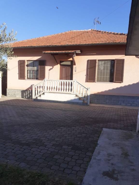 Villa in in vendita da privato a Moretta via Cuneo, 45