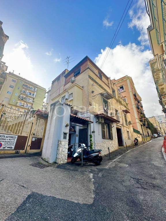 Appartamento in vendita a Napoli vico delle Nocelle