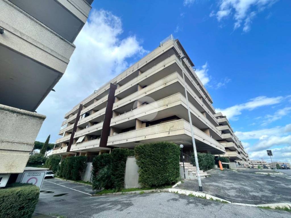 Appartamento in vendita a Roma via Raoul Chiodelli, 65