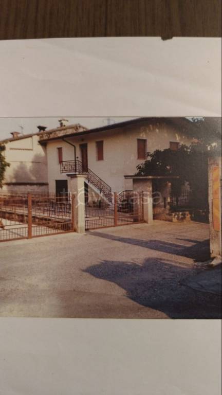 Villa in in vendita da privato a Calcinato via Goito, 17