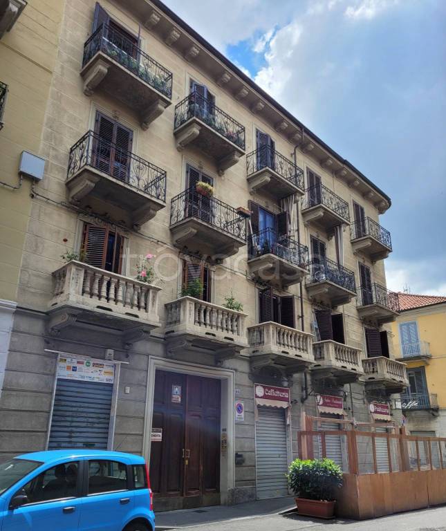 Appartamento in vendita a Torino via Monte Rosa, 44