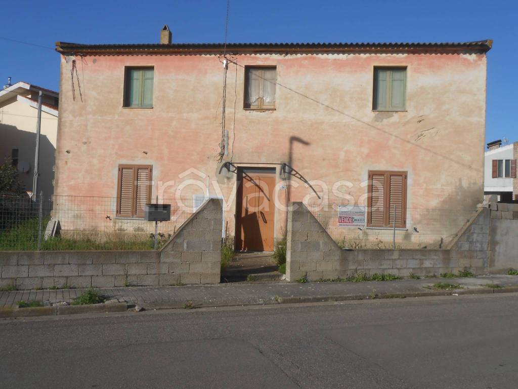 Casa Indipendente in vendita a Uras via Antonio Gramsci, 26