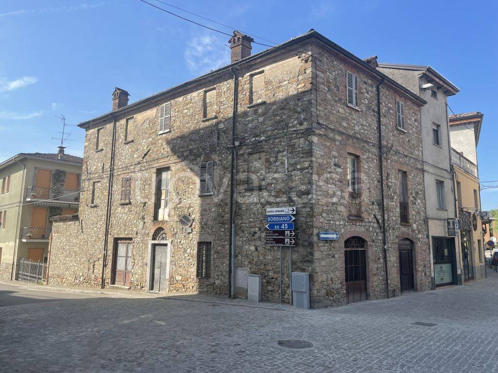Villa in vendita a Travo piazza Trento