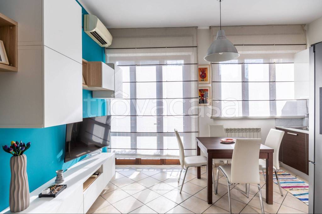 Appartamento in in affitto da privato a Milano via Publio Rutilio Rufo, 7