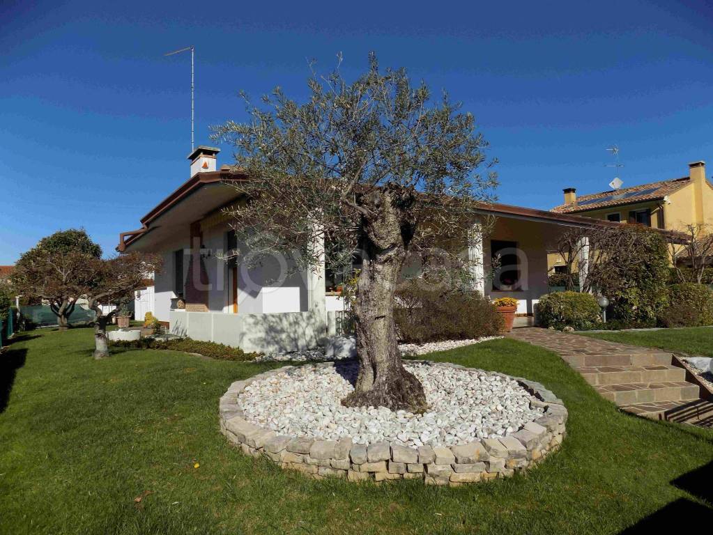 Villa in vendita a Volpago del Montello