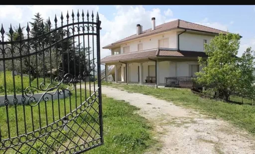 Villa in vendita a Bucchianico via Canale