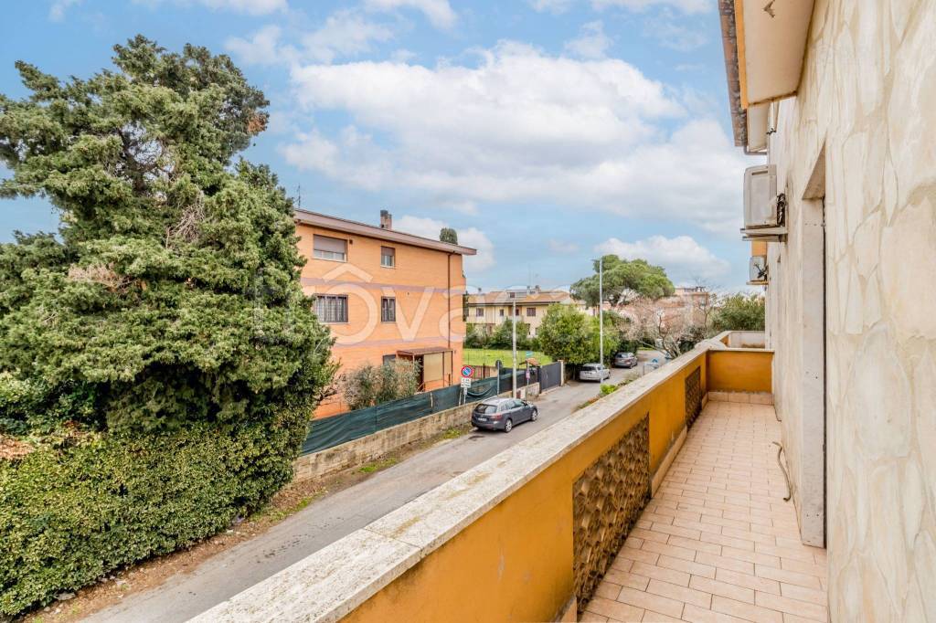 Appartamento in vendita a Roma via Stefano Sette