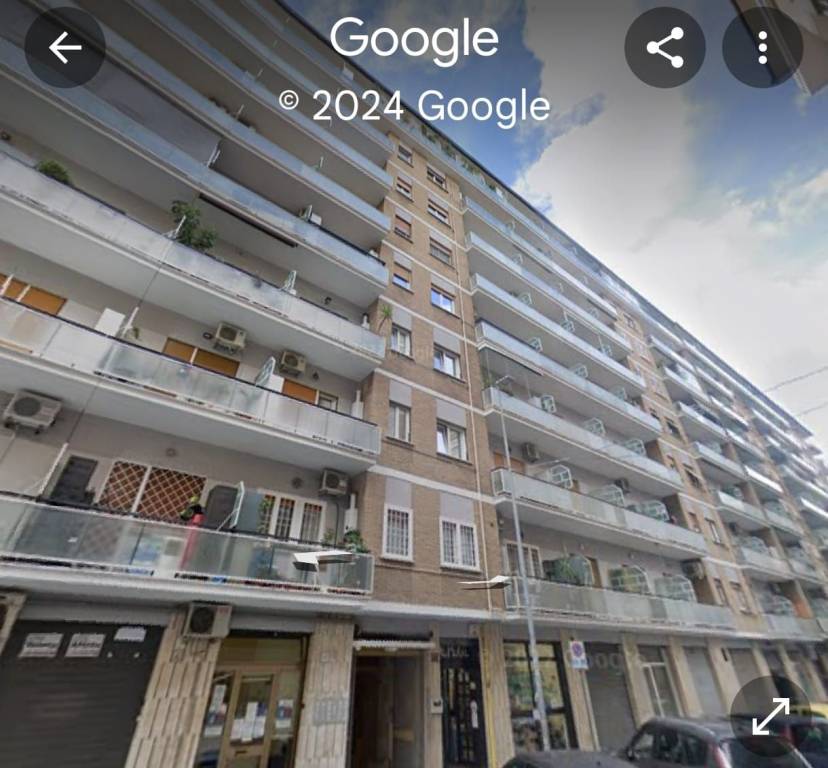 Appartamento in vendita a Roma via Altavilla Irpina