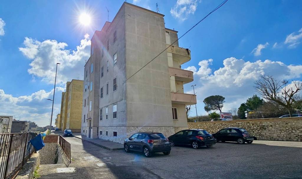 Appartamento in affitto a Matera via Lucana, 335