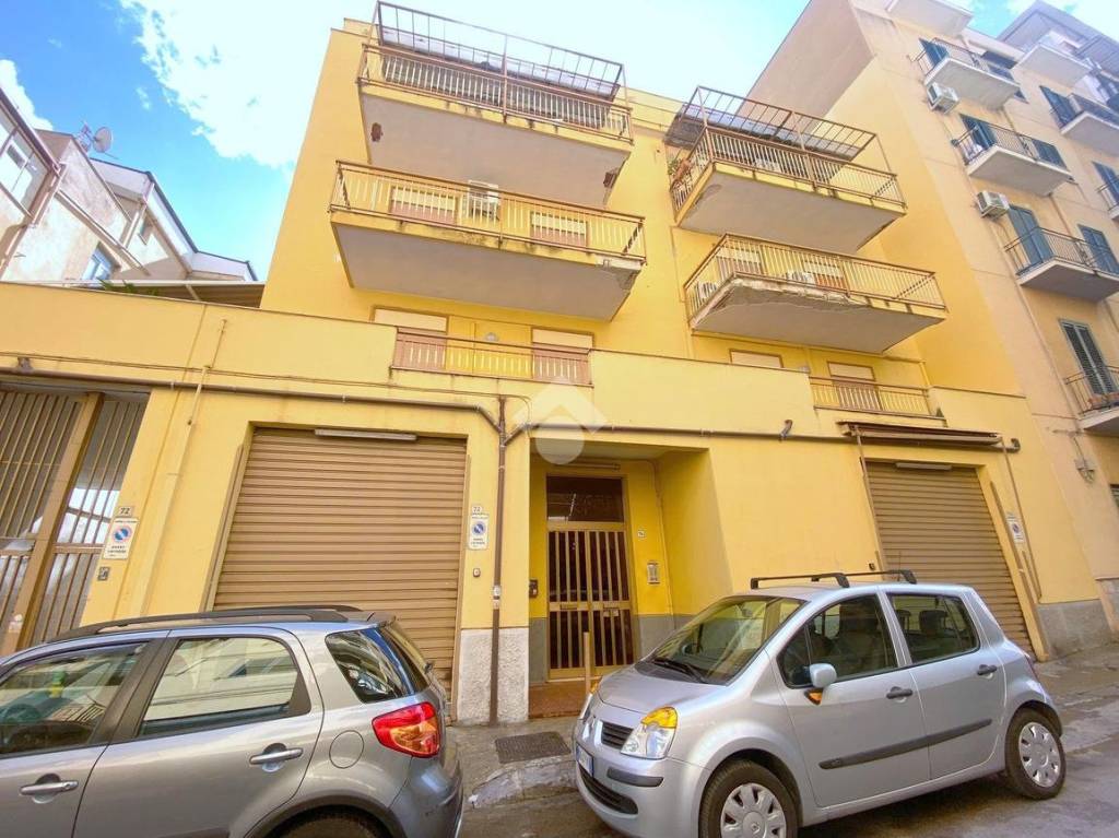 Appartamento in affitto a Palermo via Tommaso Aversa, 74