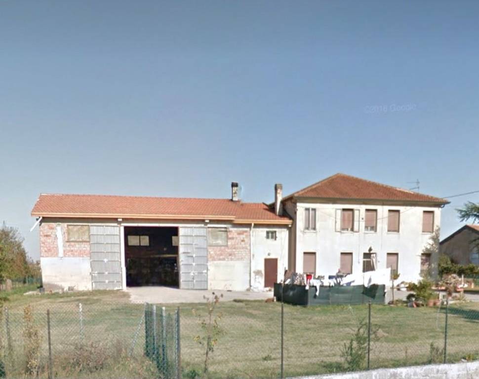 Casa Indipendente in vendita a Occhiobello via Cavriane, 5