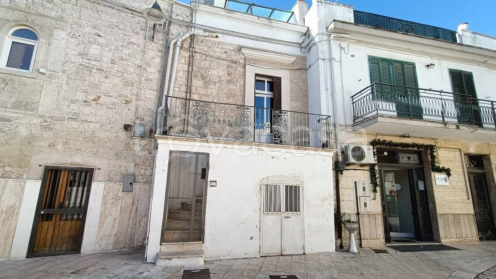 Casa Indipendente in vendita a Cellamare piazza Don Giovanni Bosco, 26