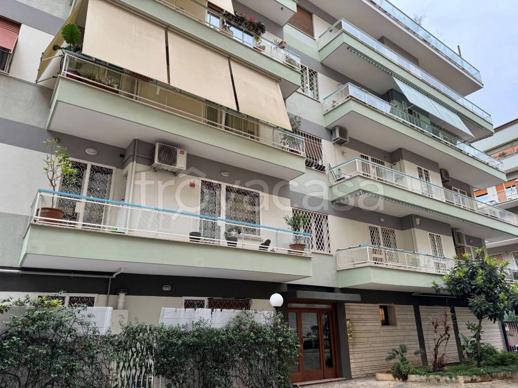 Appartamento in vendita a Roma via Attilio Friggeri, 55