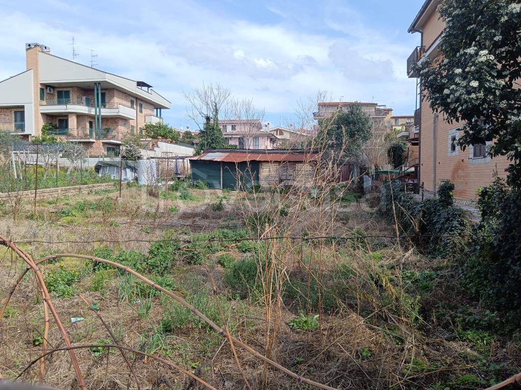 Terreno Residenziale in vendita a Roma via Gratteri, 61