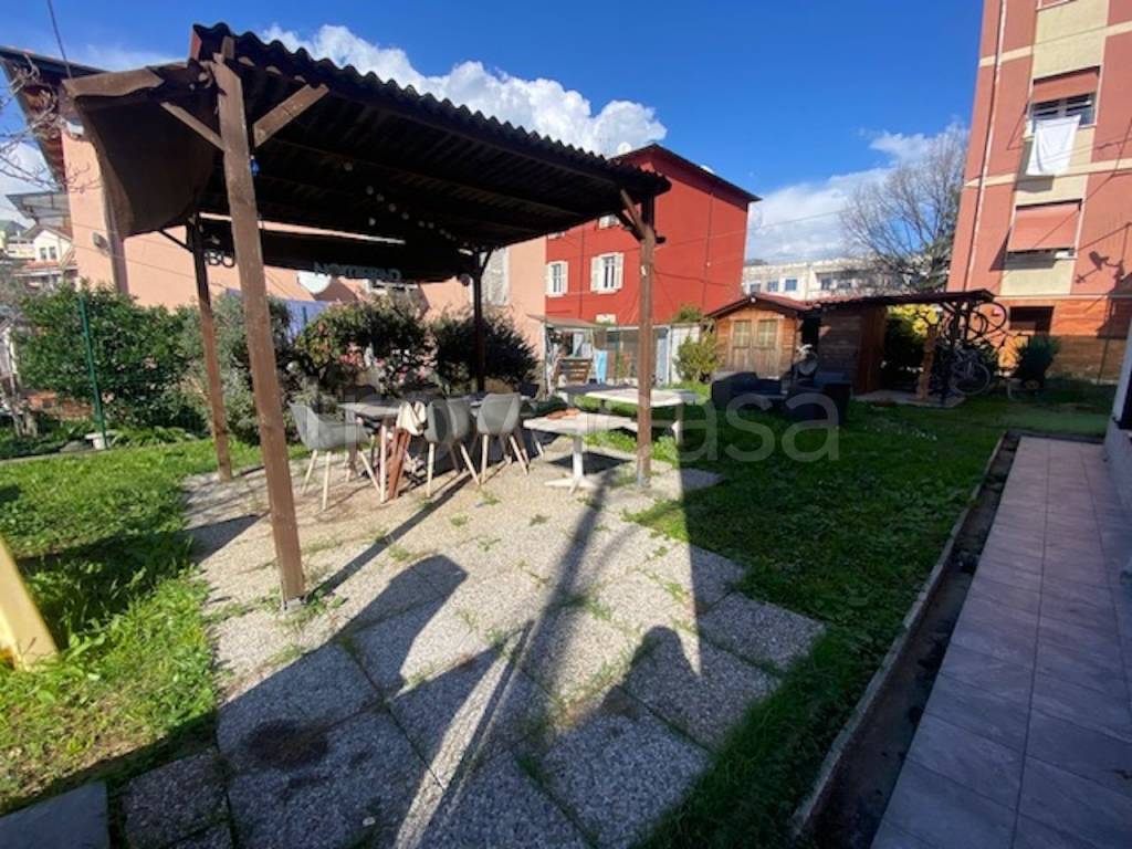 Villa Bifamiliare in vendita a La Spezia via Renato Grifoglio
