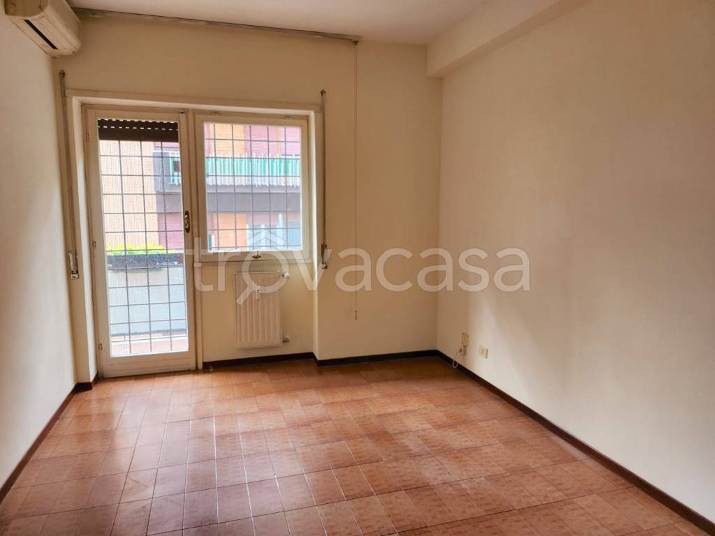 Appartamento in vendita a Roma via Arnaldo Cervesato