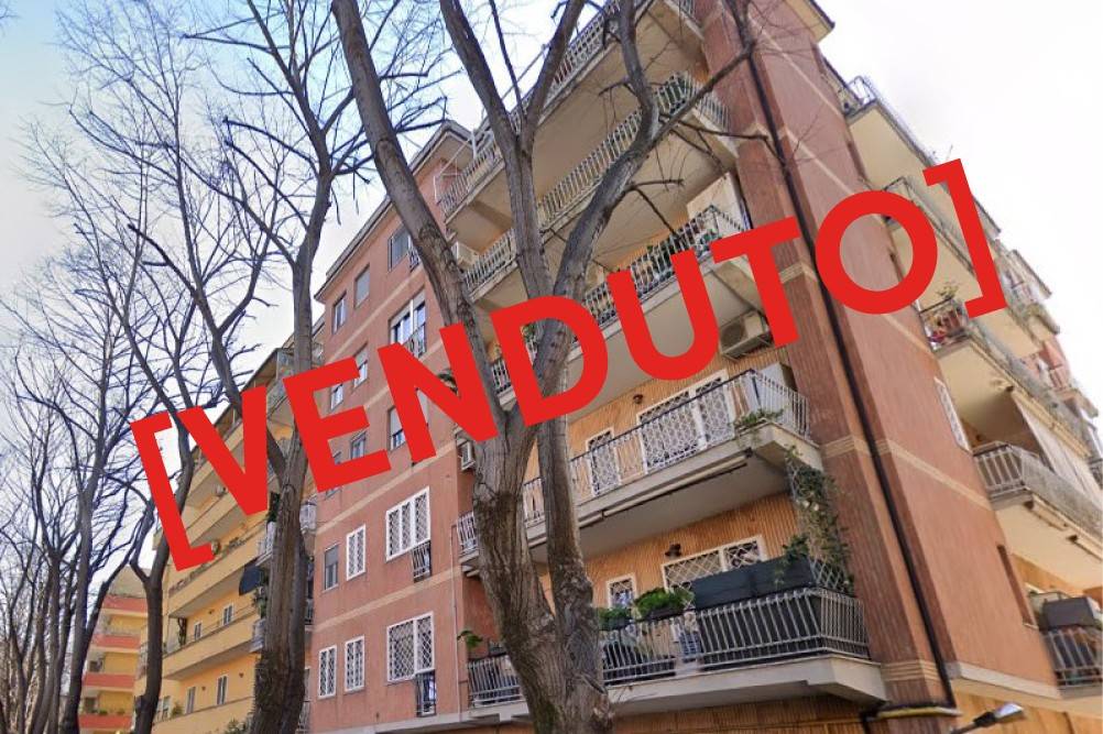 Appartamento in vendita a Roma via Costanzo Cloro, 57