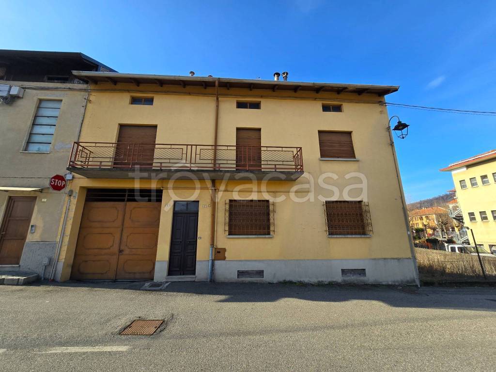Casa Indipendente in vendita a Romagnano Sesia viale Vittorio Veneto, 5
