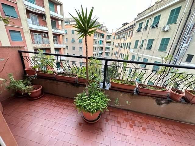 Appartamento in vendita a Genova piazza petrella , 3C